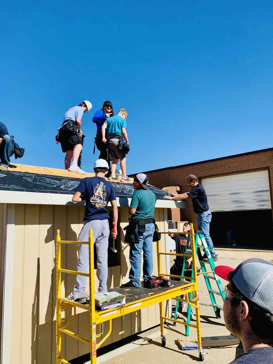 GCCCBroncbuster's tweet photo. We found the #DualCredit high school students installing shingles and weatherproofing the roof on their sheds today. 🛠️
Great work, #Busters!
#GCCCCarpentry
#FromHere
#BuildingSheds https://t.co/VvKTdmGWd5