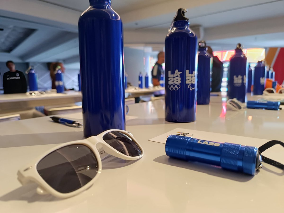 Rencontre ce matin avec <a href="/LA28/">LA28</a> et <a href="/ErikkAldridge/">Erikk Aldridge</a> au <a href="/SoFi/">SoFi</a> stadium pour évoquer l’héritage à construire entre <a href="/Paris2024/">Paris 2024</a> et <a href="/LA28/">LA28</a> grâce à <a href="/Academie_Paris/">Académie de Paris</a> 
#sportpourtous #impact #inspiration des sportifs : des sujets qui nous rassemblent! 🏆