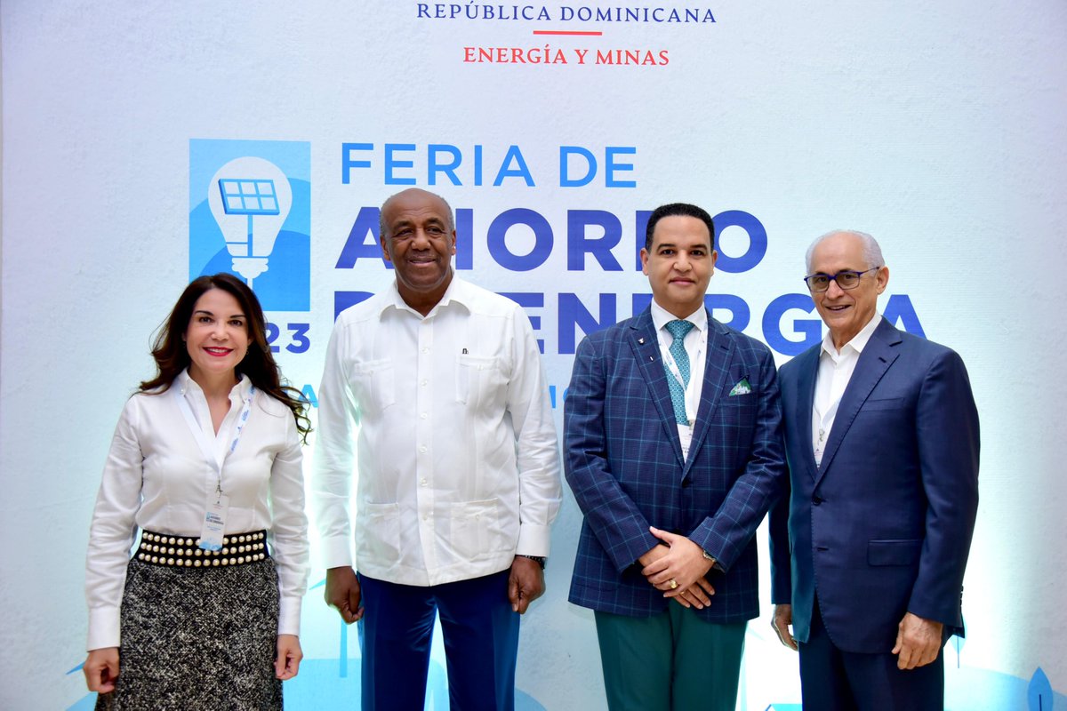 Acompañaron a la señora Caraballo, Manuel López San Pablo, gerente general del Organismo Coordinador (OC); Salvatore Longo, CEO de AKUO Energy y Luis Garrido, encargado de Régimen Económico de las Energías Renovables de la Comisión Nacional de Energía.

#SIERD