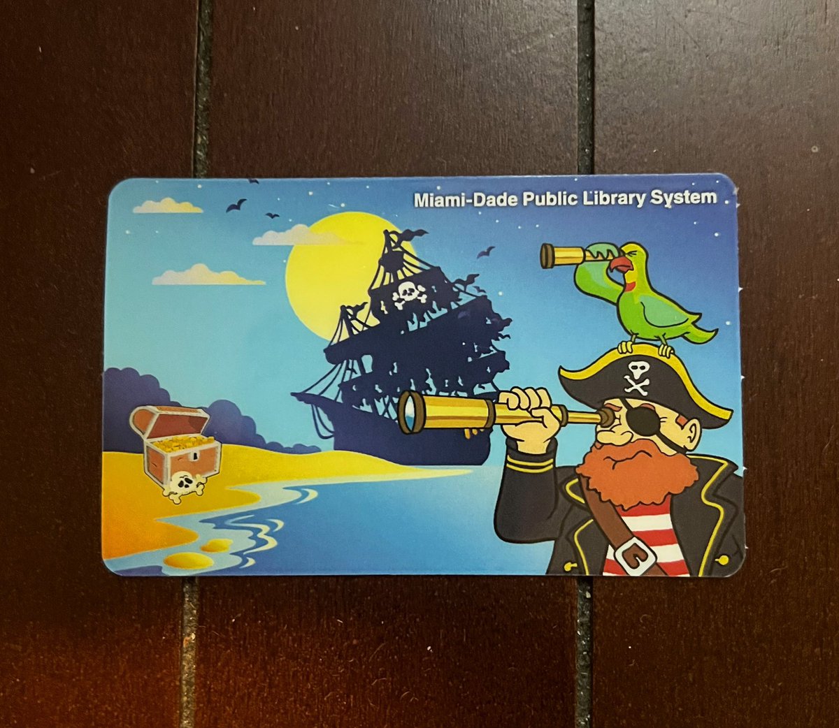SAMarRodriguez's tweet photo. Loving my new @MDPLS library card. On brand, because books are treasures! Oh, and I write about lost treasures… 😉
#library #booklover #amreading #treasure #treasuretracks https://t.co/HjkGSPfguO