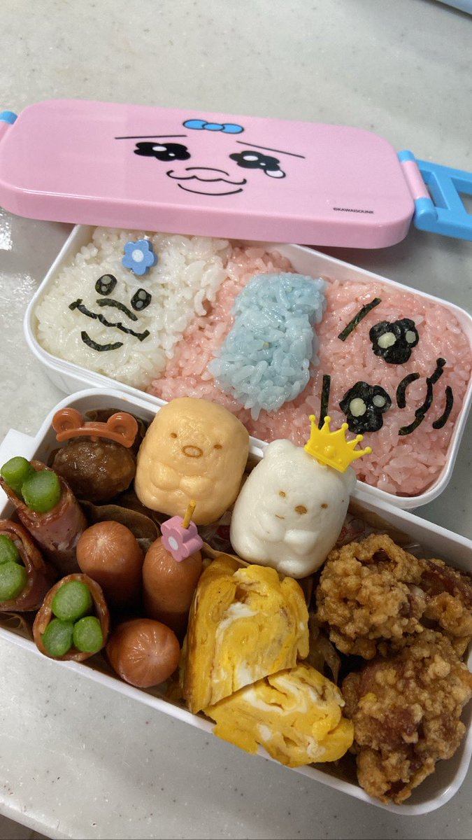 yukanko58's tweet photo. 遠足恒例弁当💖今年はレベルアップして弁当箱もおぱんちゅでちゃむも仲間入りしたよ❗️
朝から唐揚げ揚げてしまったよね‼️‼️ https://t.co/P5eX7OP4GF