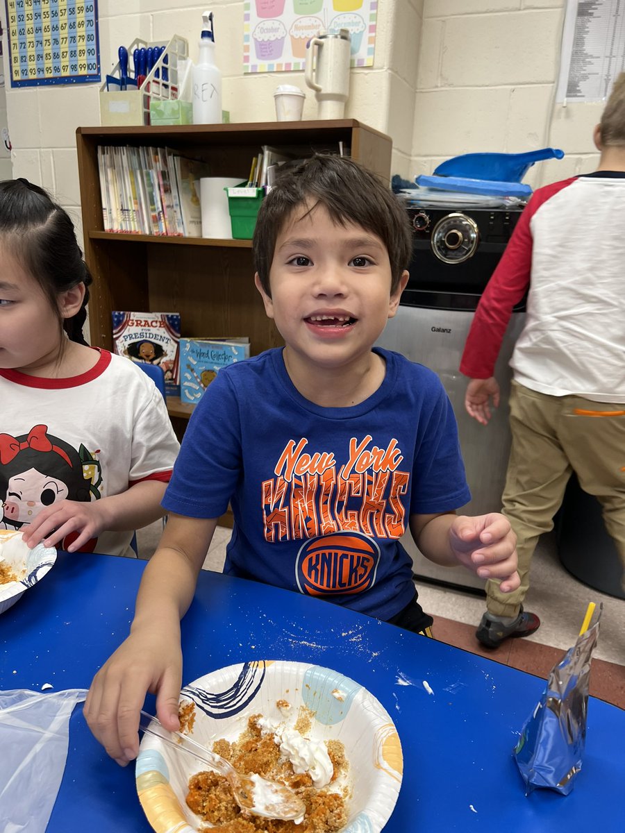 We had a fun time making pumpkin pie in a bowl today. I think we have some future culinary masters in our class! #Proud2Bnhpgcp <a href="/ManorOaksNHPGCP/">Manor Oaks School</a>
