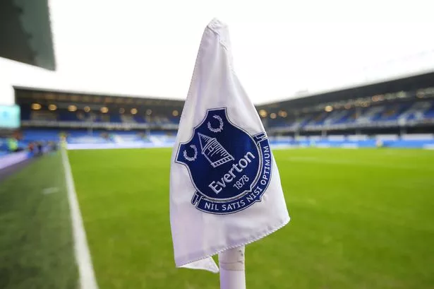 Mercado_Ingles's tweet photo. Luego de que la Premier League sugiere una deducción de 12 puntos para el Everton por infringir 1 (Una) regla del Fair Play Financiero, el club apelará mediante el gobierno Britanico ante la FA de que se aplique la misma medida directamente proporcional para las 115 infracciones que se le acusa al Manchester City, es decir, una deducción de 1380 puntos. [Mail]

Manchester City ha conseguido 1736 puntos en toda su historia por Premier League.