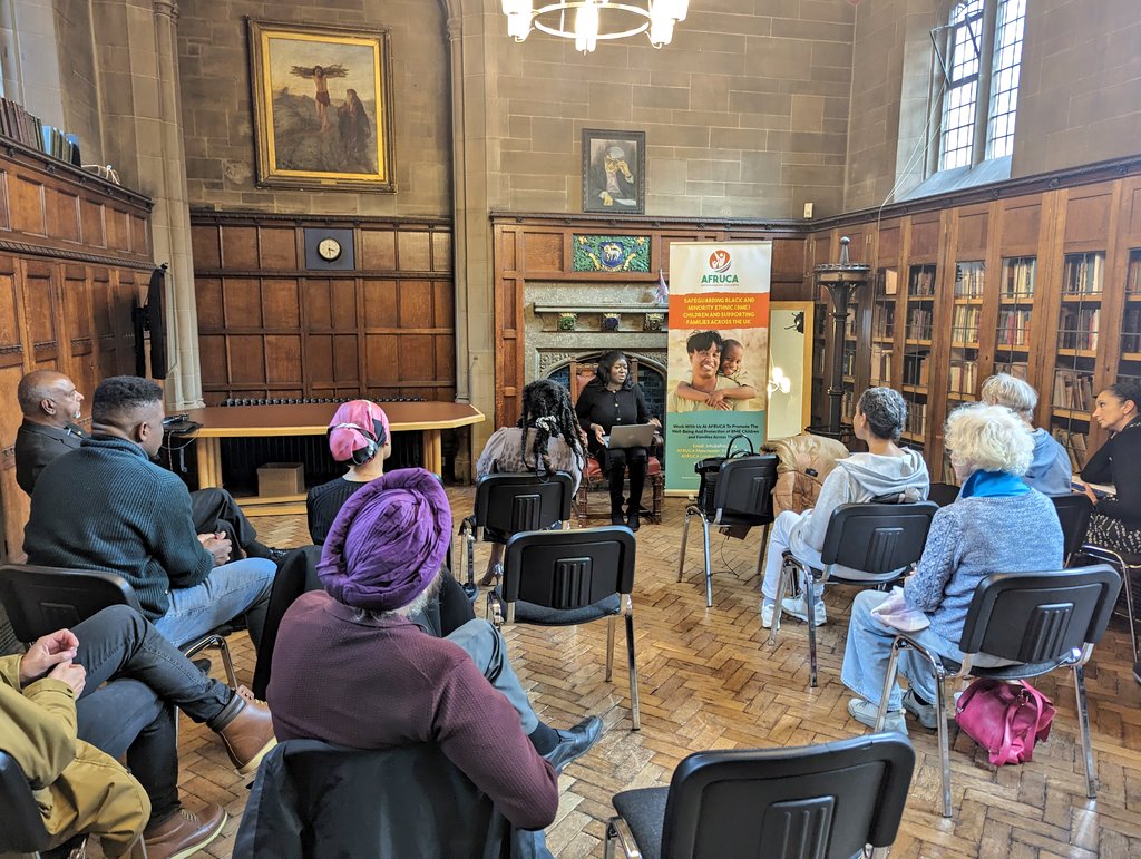 CHF were invited to #ClarksonDay today. Elizabeth Cameron & Rama from @Afruca raising awareness of domestic slavery in the UK #modernslavery #HumanTrafficking @mancathedral @deanroggovender @SukhbirJSingh @thebmhc @FN4M @Feedmycity @GraceREThomas @NidhiMcr