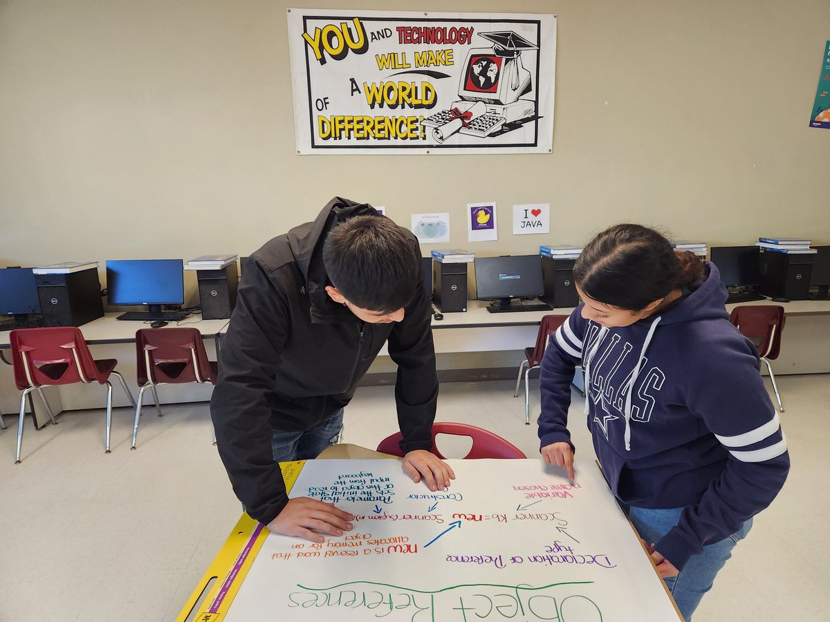 JoseLSilvaSmith's tweet image. THS AP Computer Science A students learning about Objects &amp;amp; Primitive vs. Complex Data Types. Key concepts when learning Java! Yay! ❤️👍😀 #TISDProud #UTeachCS