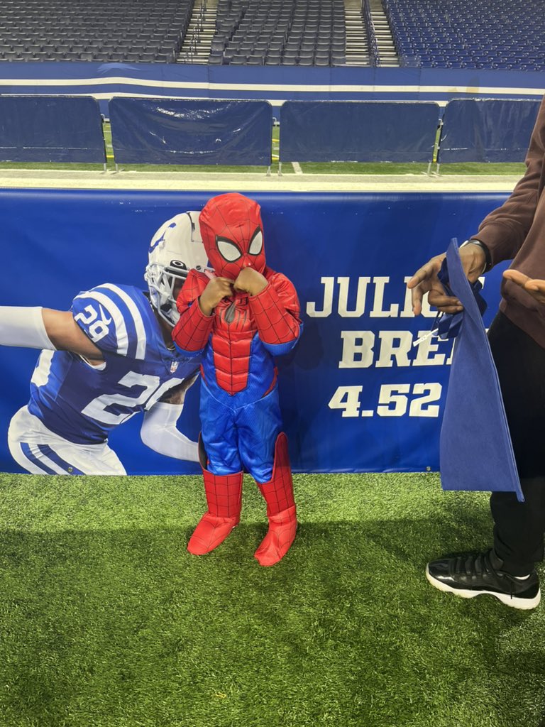 _jaylindanielle's tweet image. #FORTHEBOO ❤️💙🫶🏾