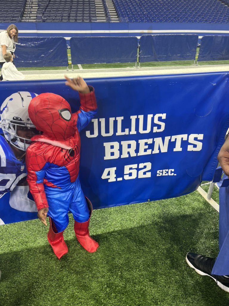 _jaylindanielle's tweet image. #FORTHEBOO ❤️💙🫶🏾