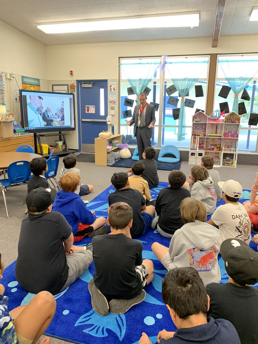 Mariposa Elementary (@mariposarusd) on Twitter photo Mariposa Dad spoke at our ‘Everyday Heroes’ program about his job as a Secret Service Agent. He explained the importance of Internet Safety and Good Citizenship. @mariposaRUSD <a href="/RedlandsUSD/">Redlands USD</a> #ThisisRUSD Mariposa Dad spoke at our ‘Everyday Heroes’ program about his job as a Secret Service Agent. He explained the importance of Internet Safety and Good Citizenship. @mariposaRUSD <a href="/RedlandsUSD/">Redlands USD</a> #ThisisRUSD