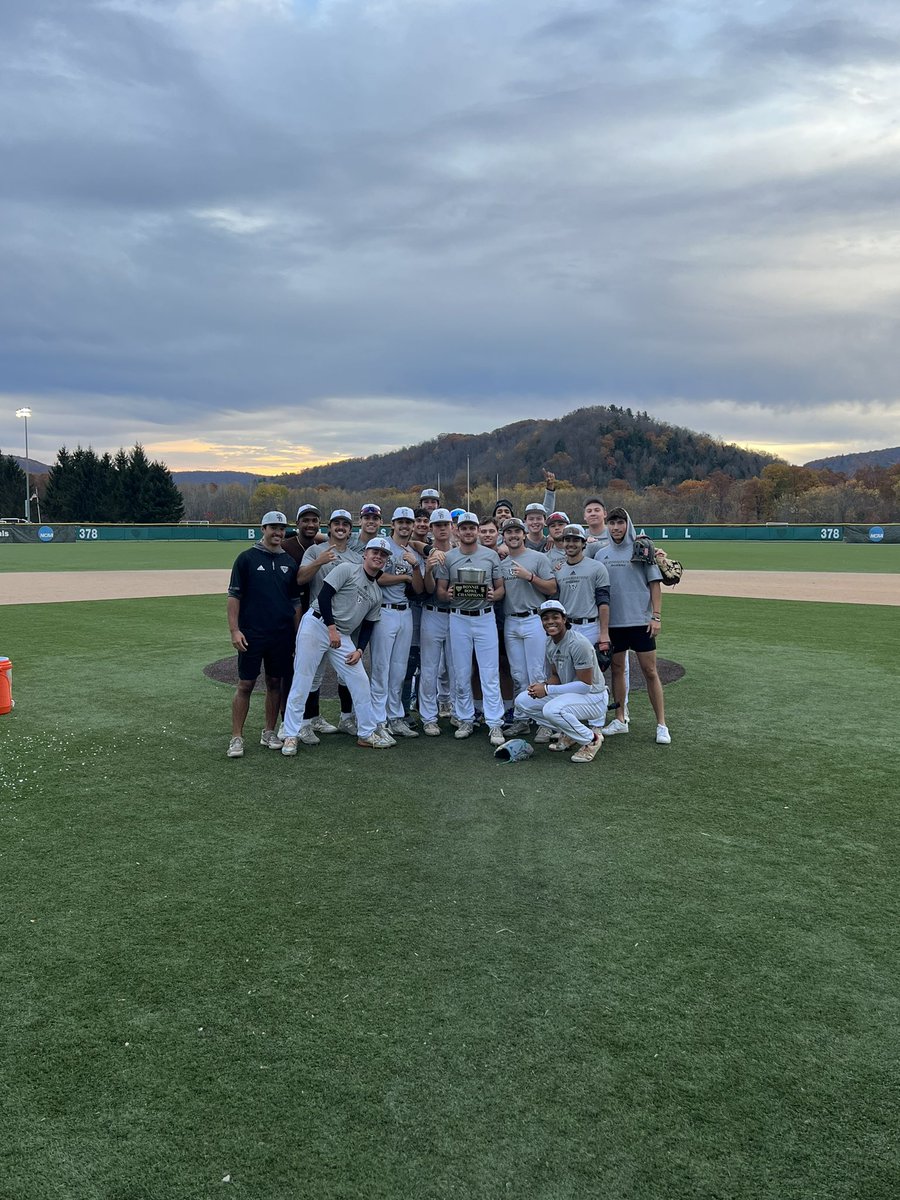 Coach Razz tweet media