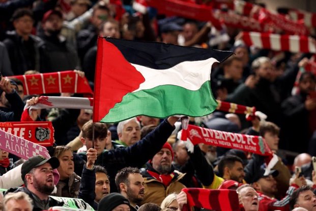 Palestine flag at Anfield again tonight. 🇵🇸