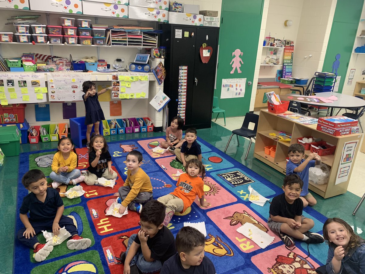 Popcorn for Perfect Attendance 🍿😁 way to go kiddos! <a href="/JOSECARDENASECC/">Jose Cardenas ECC</a>