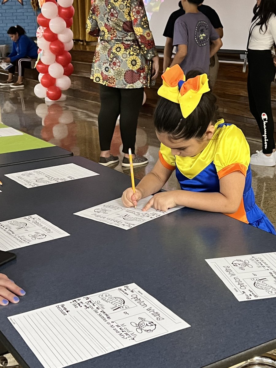 Stephens Elementary had a packed house bringing families together for some fun with math and reading.  Costumes and candy added an extra flare to the evening. #MyAldine