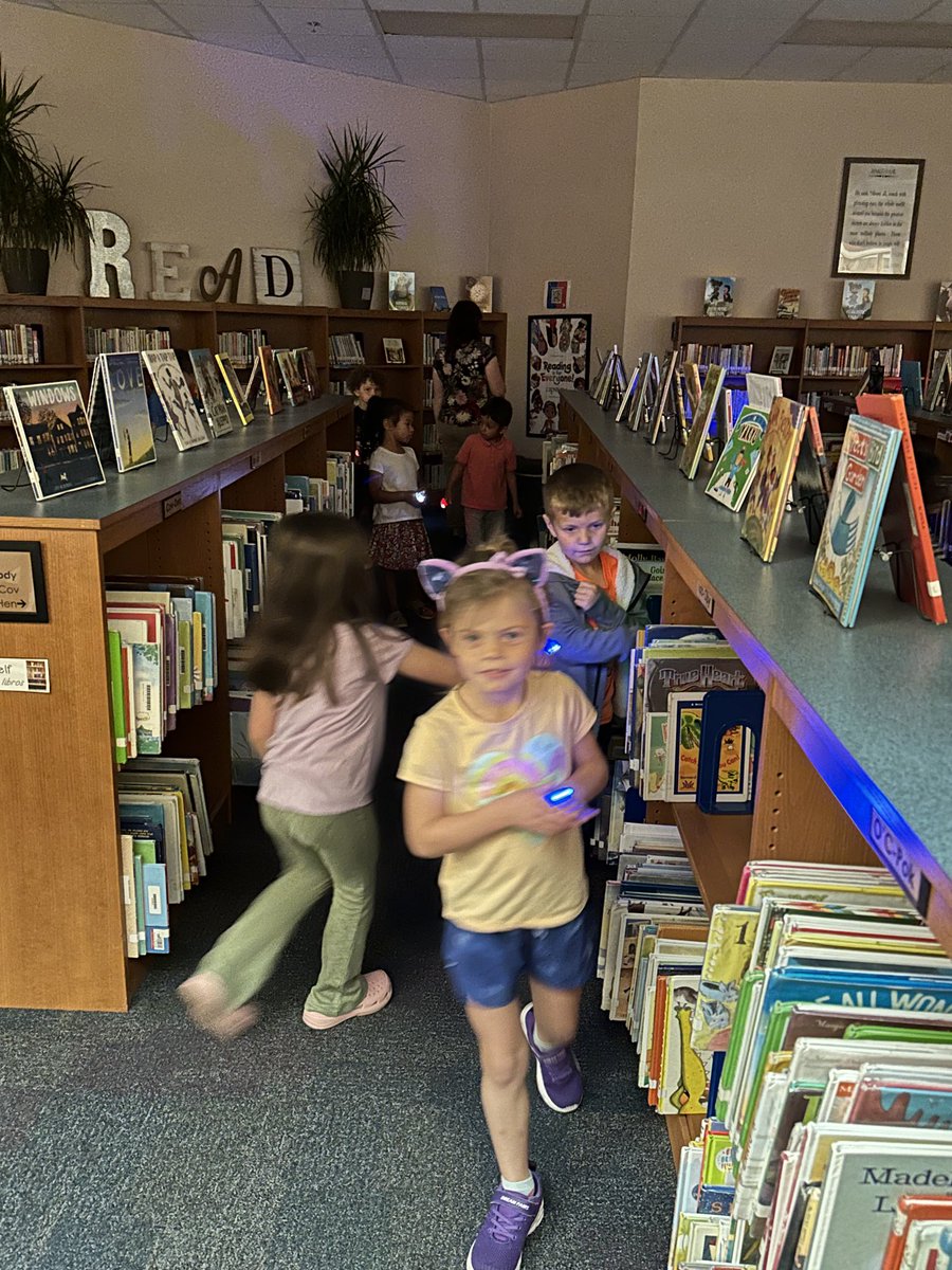 Cartycrew's tweet image. Thank you ⁦@MrsMorganHPE⁩ for a super fun time in the library today!