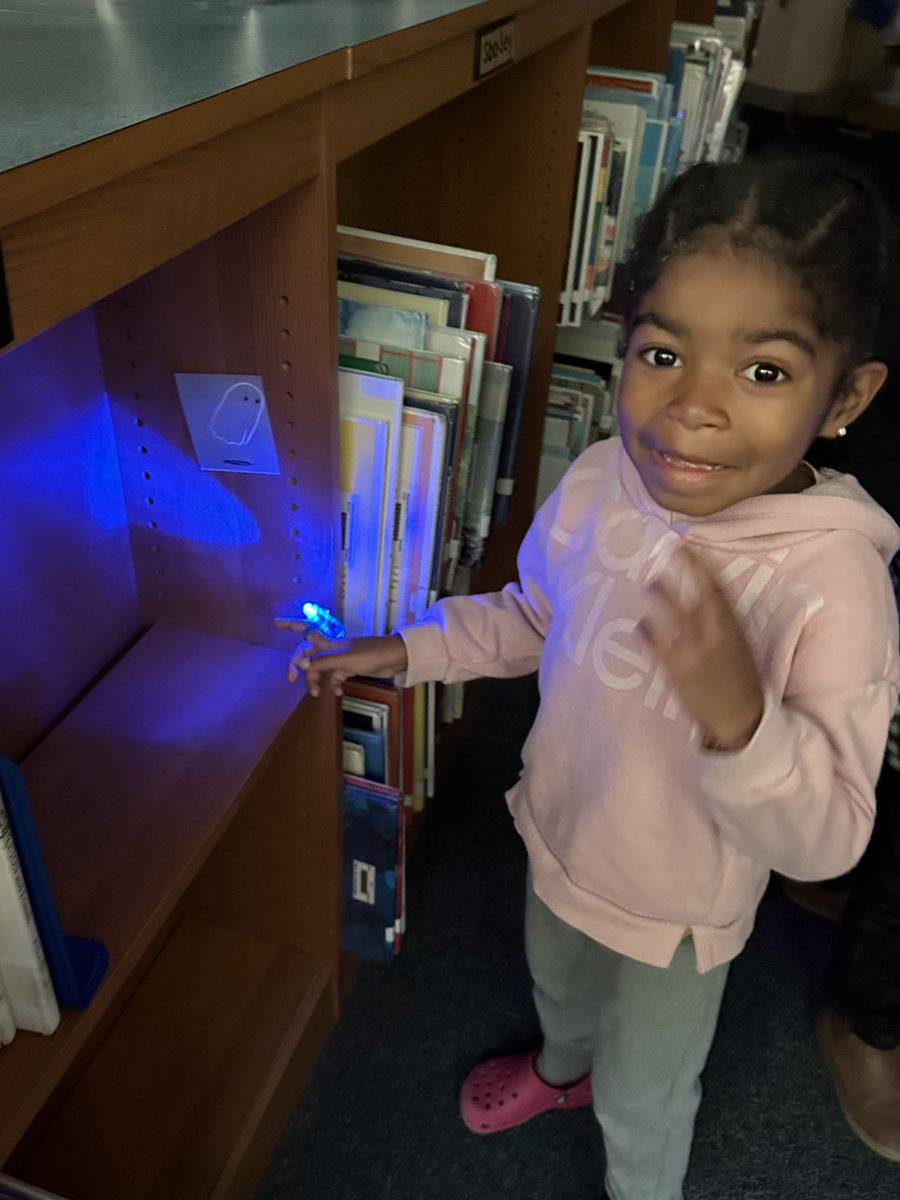 Cartycrew's tweet image. Thank you ⁦@MrsMorganHPE⁩ for a super fun time in the library today!