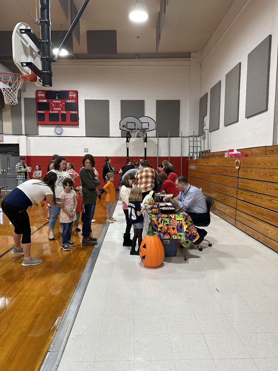 West Plains Elementary- Fall Literacy Night  #ZizzerProud