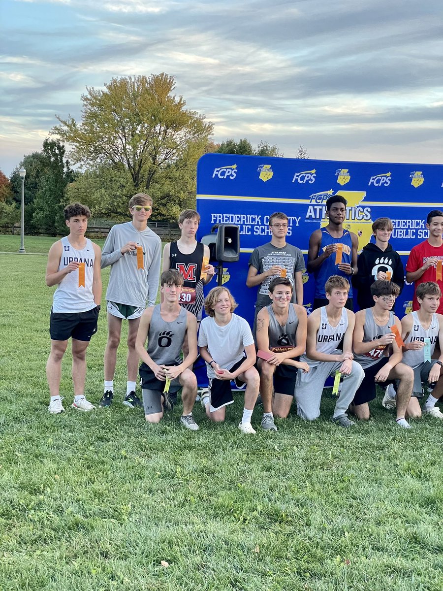 Great day at the Frederick County cross country meet! So many nice races! Felt like August 🥵 🔥 

Tuscarora’s Justin Banks 2nd, Brenden Lane 18th, Ava Elliott 6th, Lizzie Young 7th, and William Rundell JV 24th up on the podium!

Congrats Titans!

Thank you Oakdale for hosting!