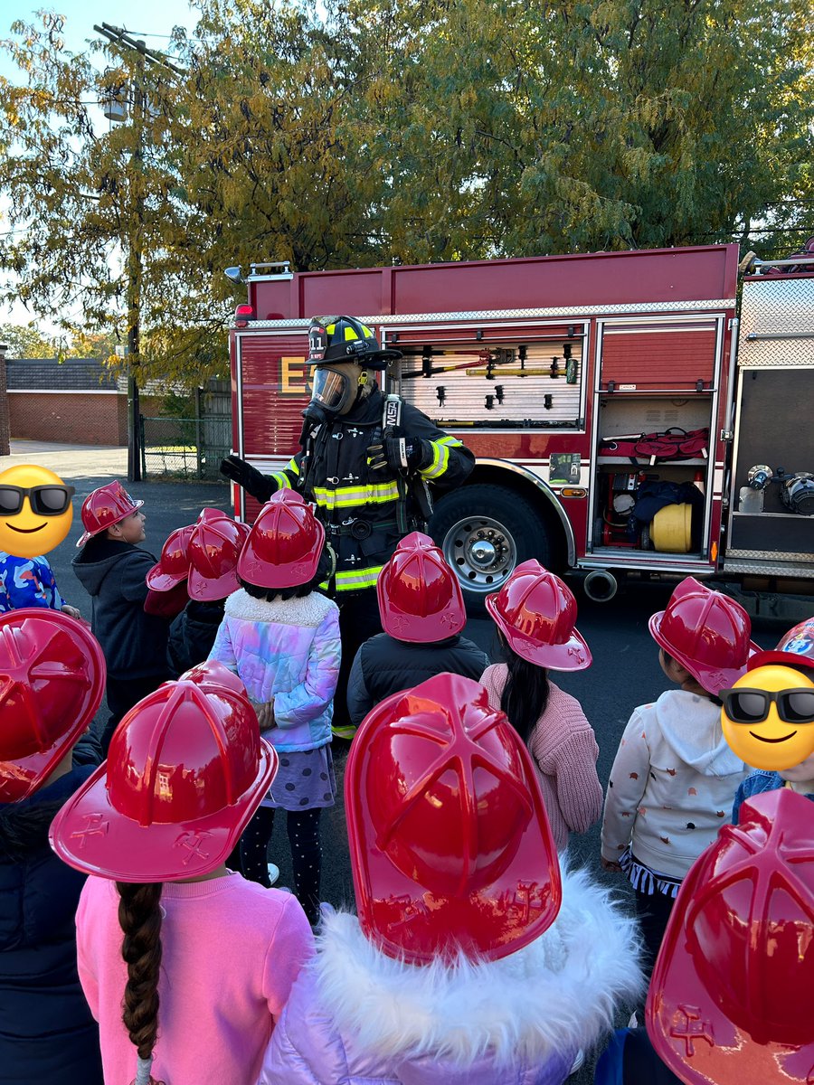 WashEdison's tweet photo. Thank you Edison Fire Department for visiting our kindergarten students this week to teach them about fire safety, show them the fire truck, and give each student their own hat! #wespride #WeAreOneEdison https://t.co/2RWpVuAHfp