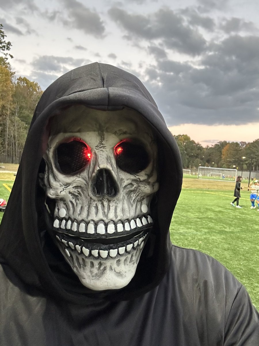 ChiefsSteve's tweet photo. Coach Steve understood the assignment for Halloween practice.
#RushUnion https://t.co/jsRiiizh7M