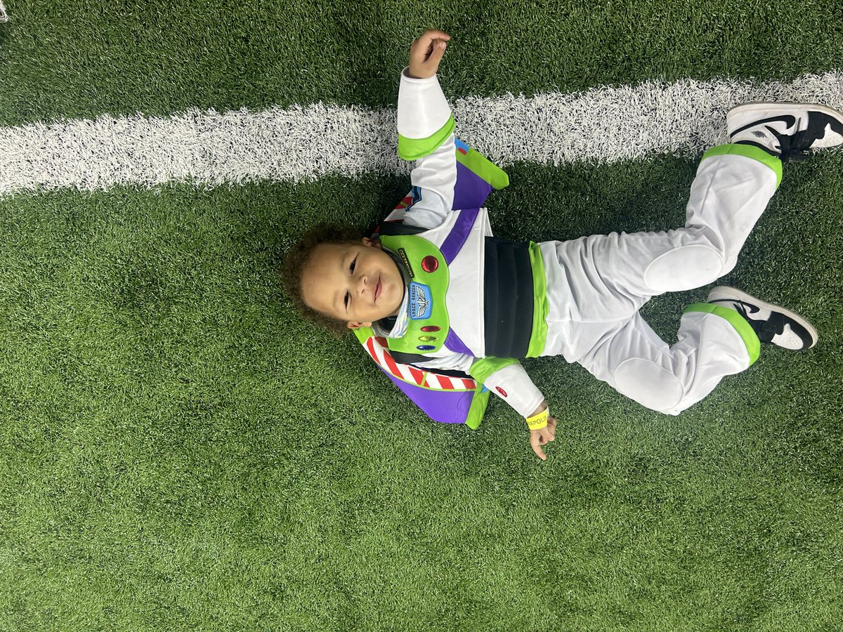 Beelanahh's tweet image. Colts Halloween Party 🧡🎃 #fortheboo