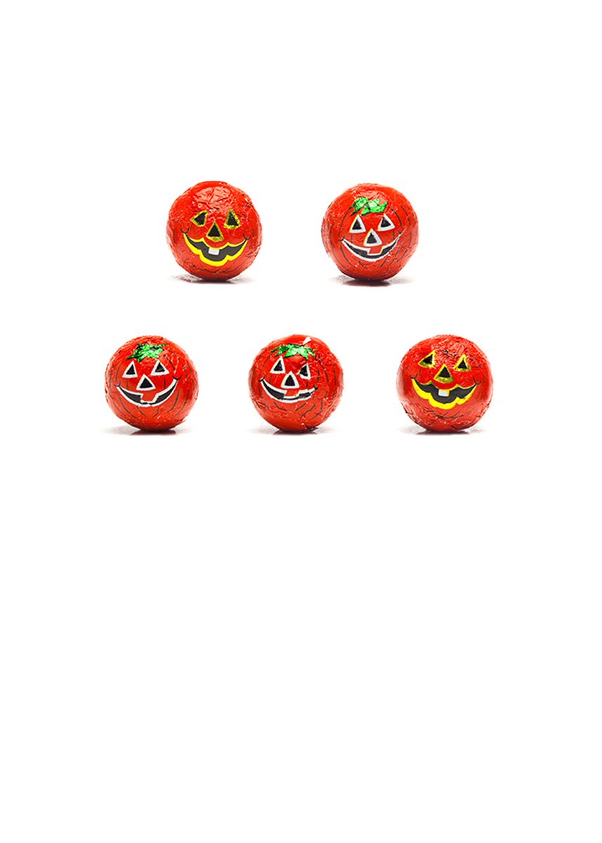 sweetashleys's tweet photo. Whether you're treating yourself or someone special, these chocolates are sure to bring joy and delight. Grab a bag today and savor the flavors of the season!

 #chocolate #festive #pumpkin #crispedrice #treatyourself #giftidea https://t.co/2zODnobky8 https://t.co/bnzqLTJWdT