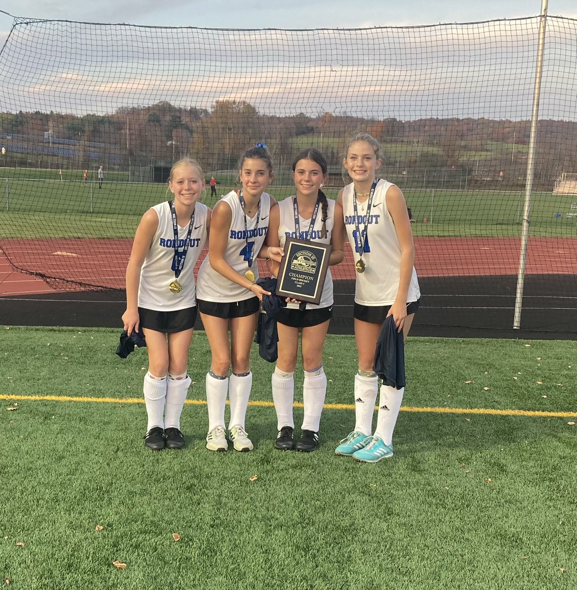 SimioneNanette's tweet image. We are so proud to have the opportunity to coach this team. 
All around team effort with an 8-0 win vs. Taconic Hills for the Class C championship! 
Lauren - 3g/2a, Olivia W - 1g/3a, Sam - 2g, Kierstin - 1g, Evie - 1g, Grace - 1a;
Sienna - 1 save
#NextStopRegionals