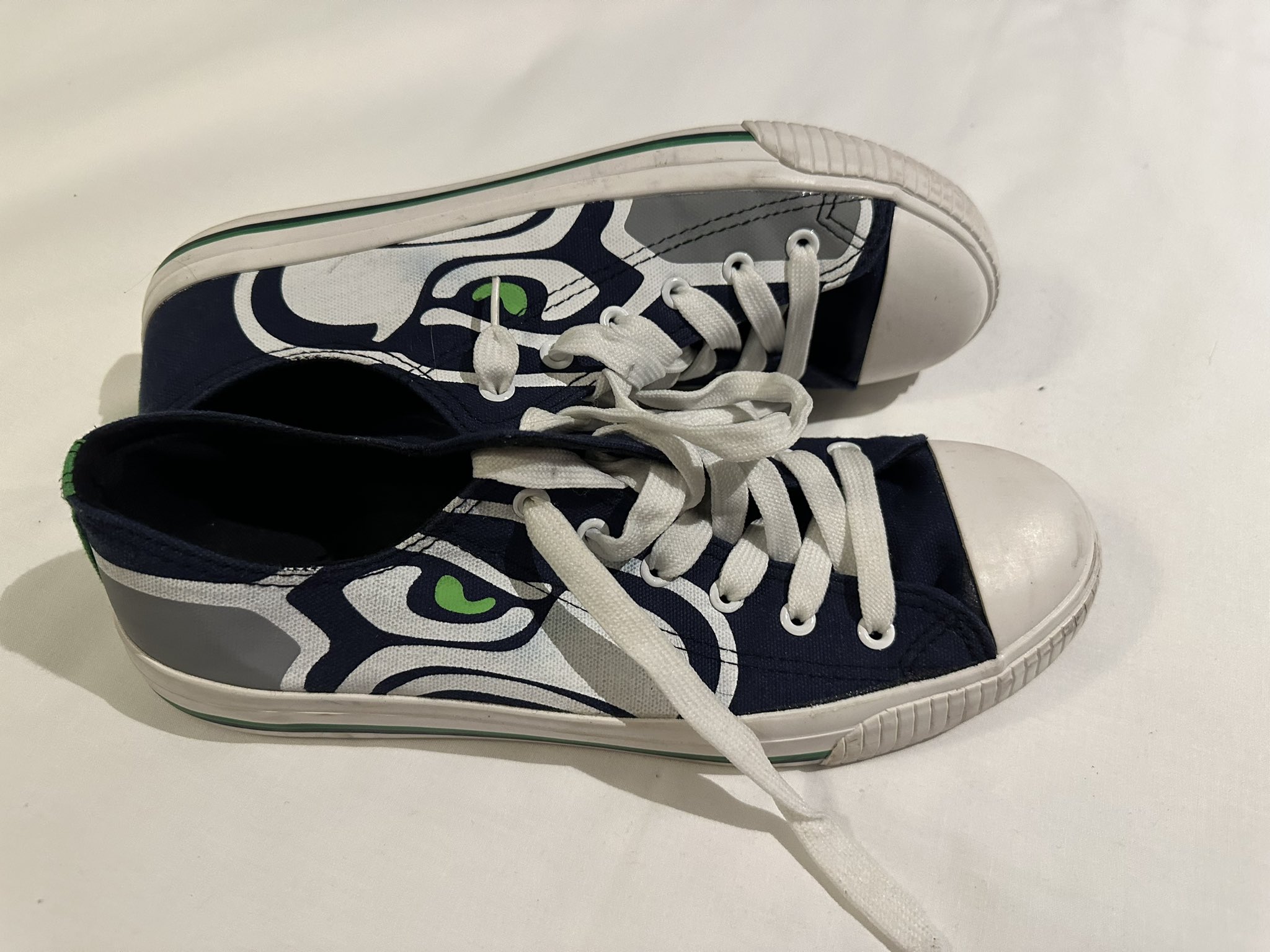 Seahawks converse shoes deals