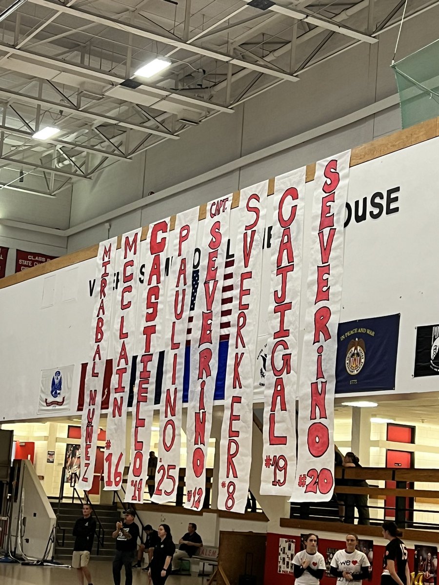 Lori Marenda-Lang 🇺🇦❤️🟧 🟦 tweet media