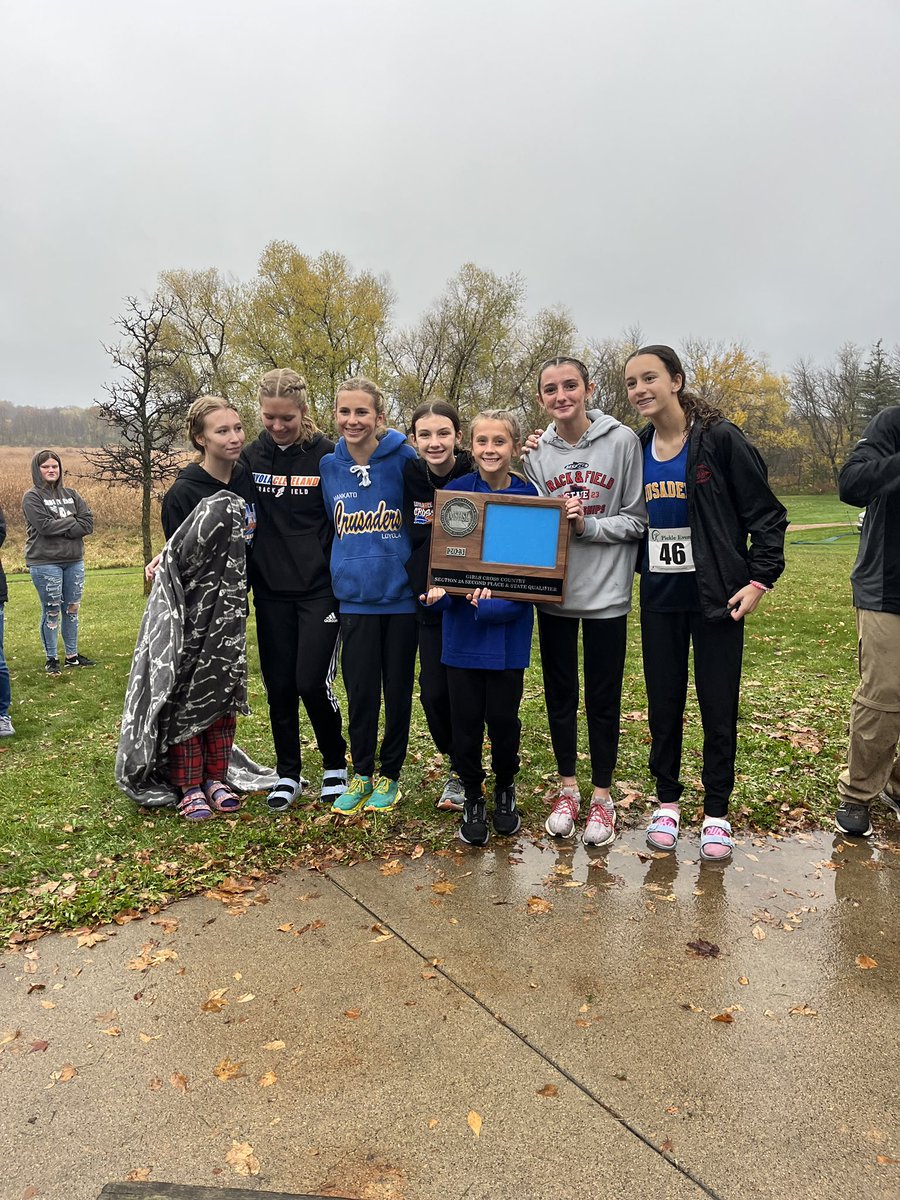History was made today‼️

For the first time in program history Crusader Girls Cross Country qualifies for the State Tournament‼️