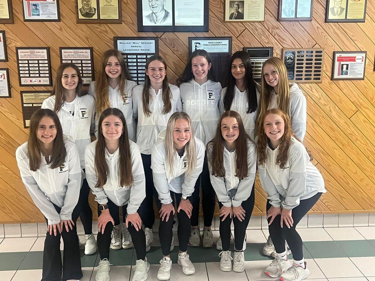 GBPreble's tweet image. Our Marching Band led our CC sectional champion boys and girls teams throughout our school in our traditional send off to state parade! Go Hornets! #roadtorapids