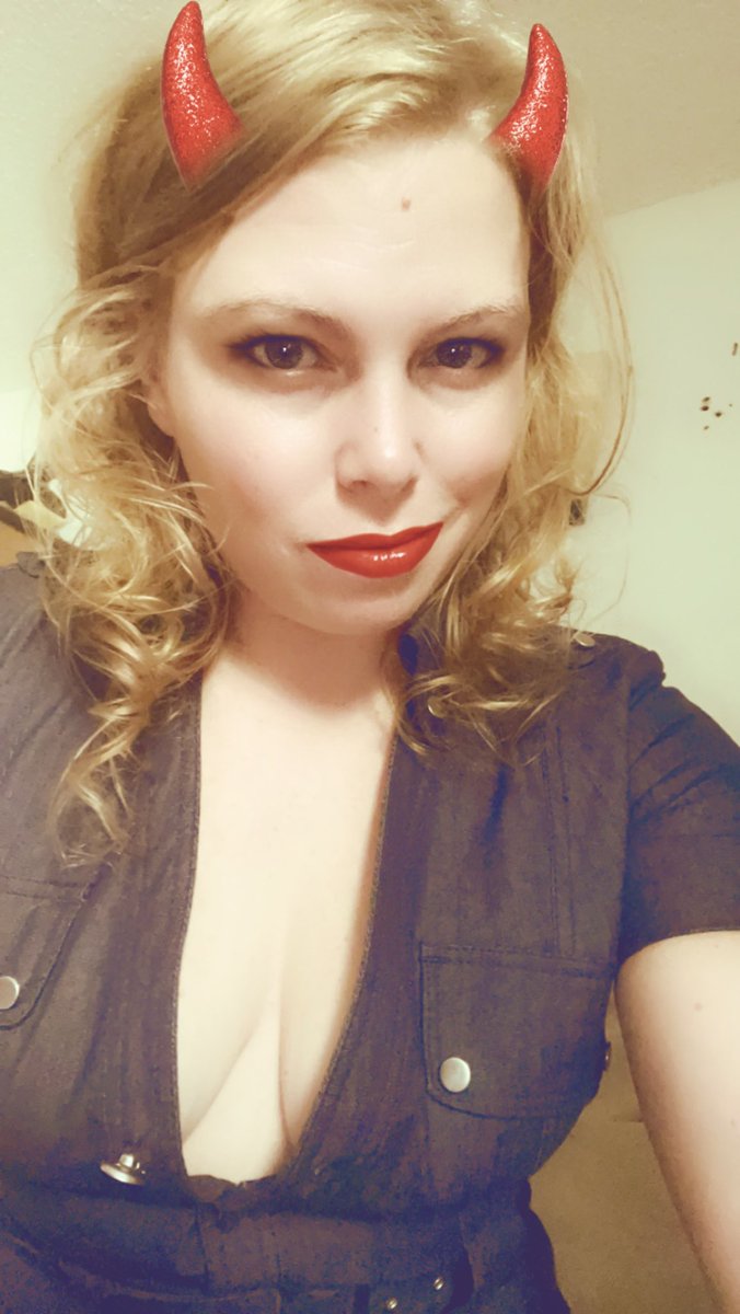 kinkerbell420's tweet photo. When on the outside you’re a lady in the streets, but underneath you’re wearing “freak in the sheets” happy thirsty Thursday y’all 
#ThirstyThursday #freakinthesheets #sexy #spicy #naughty 

https://t.co/ySUmInEVhz https://t.co/SsAdvv7C38