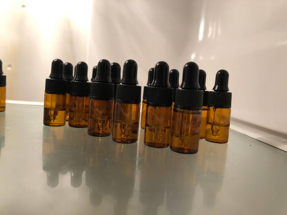LisergicH's tweet photo. LSD líquido para si quieres tu mismo gotear tus blotters. https://t.co/2bslkkW1di