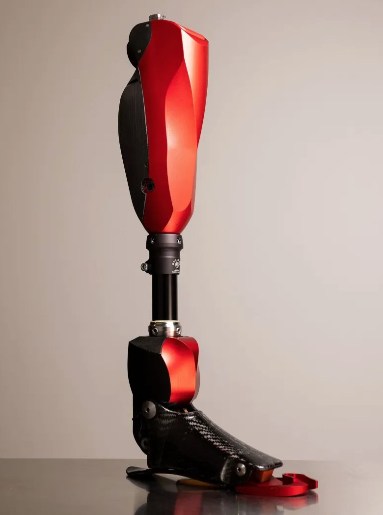 .@TIME’s Best Inventions list features innovations that can change lives. This year, the Utah Bionic Leg is among those honored. With its suite of motors, sensors & controllers, it can better replicate the biomechanics of the human knee, ankle & toe🦿 📰 attheu.utah.edu/facultystaff/u…