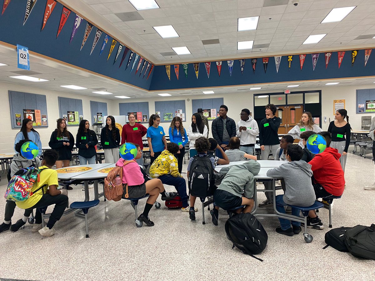 Mountain Lions got to know some amazing John Champe PEERs today! Awesome opportunity for both Middle and High Schoolers to learn from one another, and for teachers and former students to visit too! <a href="/LCPS_Mercer/">Gum Spring Middle School</a> <a href="/JohnChampeHS/">John Champe High School</a>