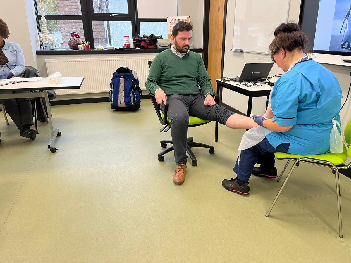 GrierAHP's tweet photo. This week our fabulous #Podiatrists visited @AyrshireColl to share all things #Podiatry with the #AccessToAHP students. Thank you Brogan & Danielle for a "footfilling" session @jodiahpaa @Alistair_ahp @3uan @AJBrown1207 @Kerryahpaa @gibbieahplcr @sahscp https://t.co/oB96Qel1I7