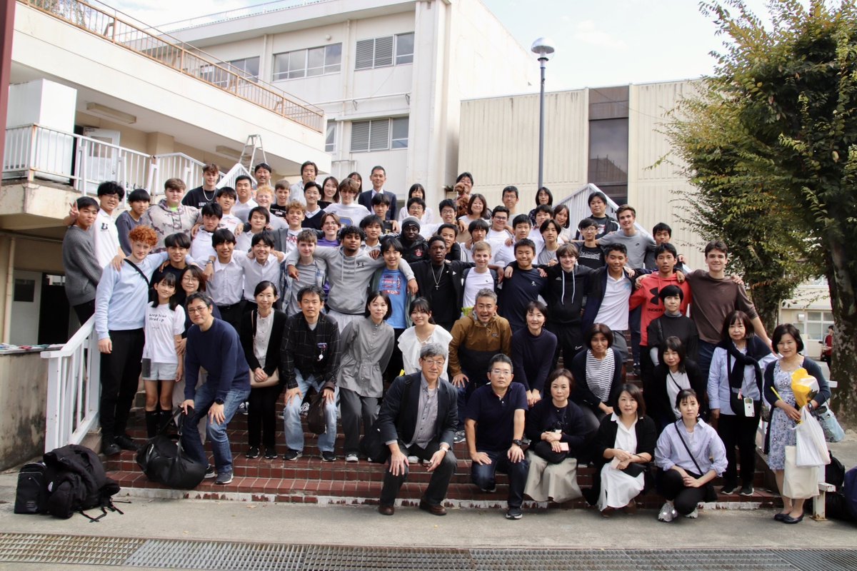 WhitgiftSchool1's tweet photo. During Half Term the Languages department went on exchange trips to Urawa, Japan and Valencia, Spain.
Students had the opportunity to explore a new destination whilst brushing up on their language skills. π―π΅ πͺπΈ #WhitgiftLanguages #Urawa #Valencia https://t.co/1wcIrxxx36