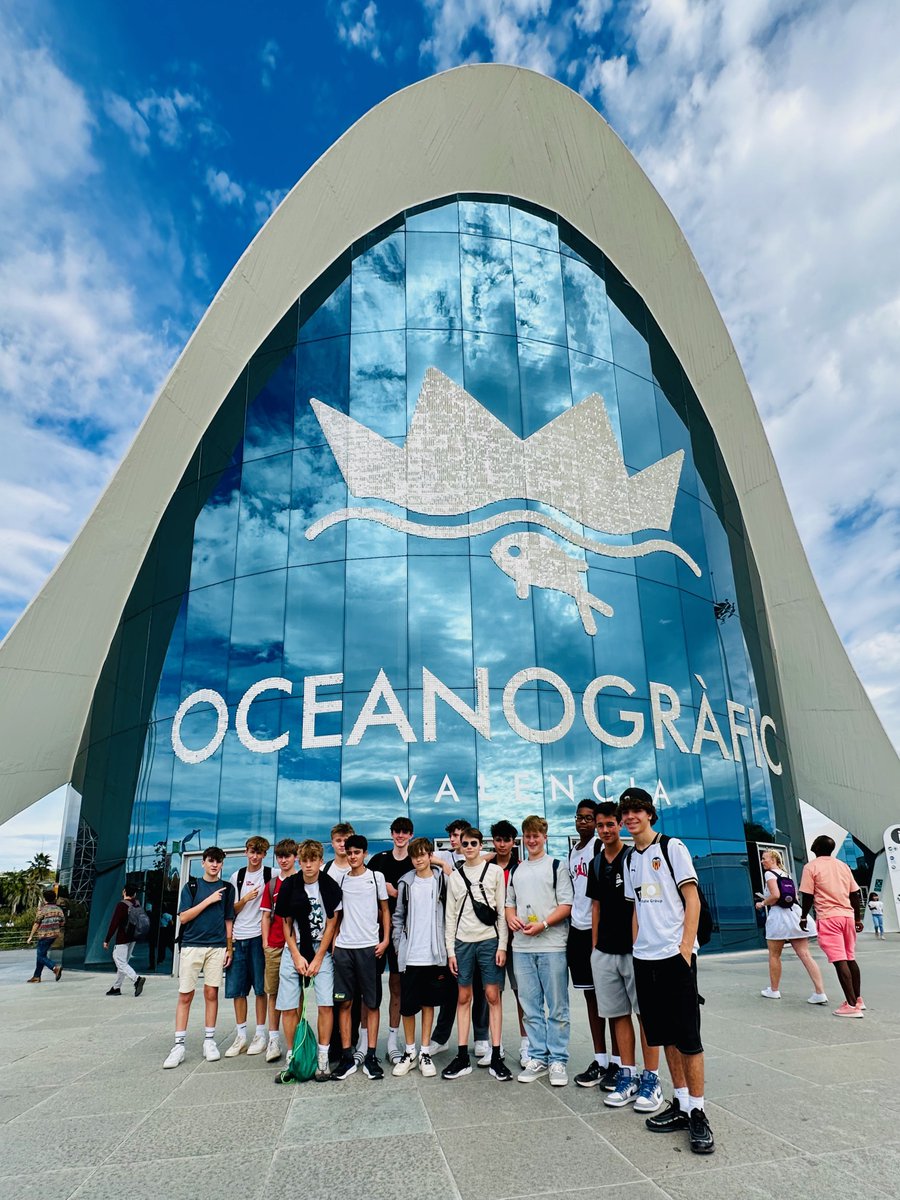 WhitgiftSchool1's tweet photo. During Half Term the Languages department went on exchange trips to Urawa, Japan and Valencia, Spain.
Students had the opportunity to explore a new destination whilst brushing up on their language skills. π―π΅ πͺπΈ #WhitgiftLanguages #Urawa #Valencia https://t.co/1wcIrxxx36