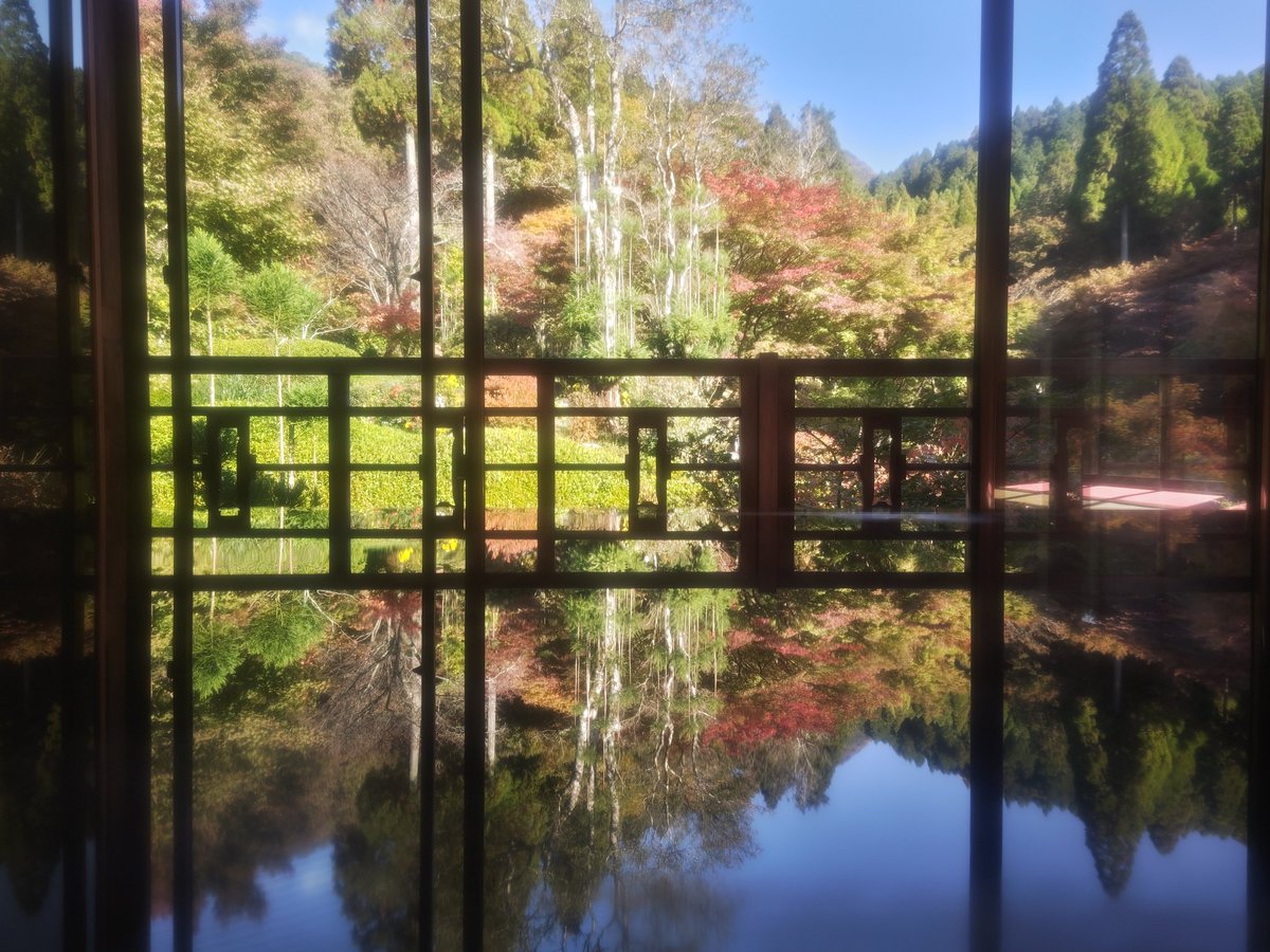 ArJapanAtVersys's tweet photo. 環境芸術の森。紅葉は一週間早かったかな。明日はバルーンフェスタ楽しみだ https://t.co/qbcHyOTIpc