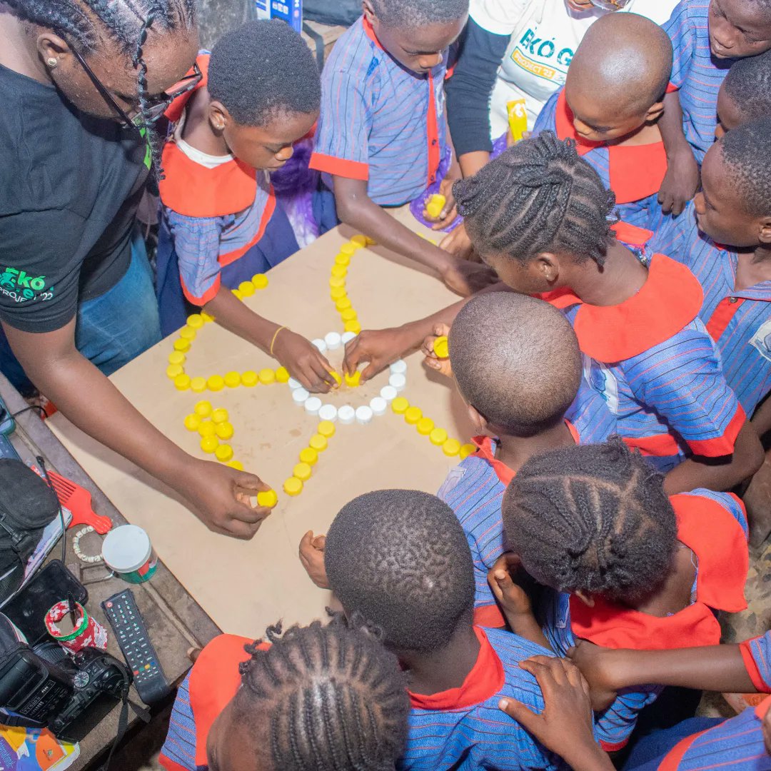 trashusers_NG's tweet photo. On Tuesday, October 31st 2023, Trashusers was at the @makokodream foundation to engage the kids.

The enthusiastic children were taught Upcycling and also indulged in an SDG game to get acquainted with the 17 goals. https://t.co/0tybste4Fu