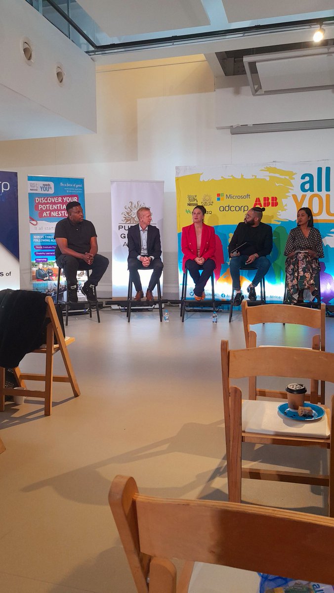 Fifi_Creates's tweet image. I wanted to be part of this❤️✨
#ceoxyouthconnect
#digitilization
#employability