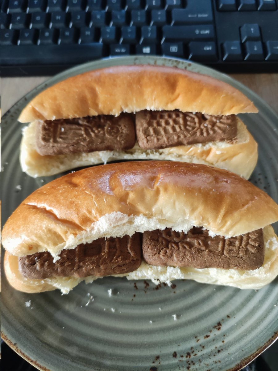 JollyJumper tweet media