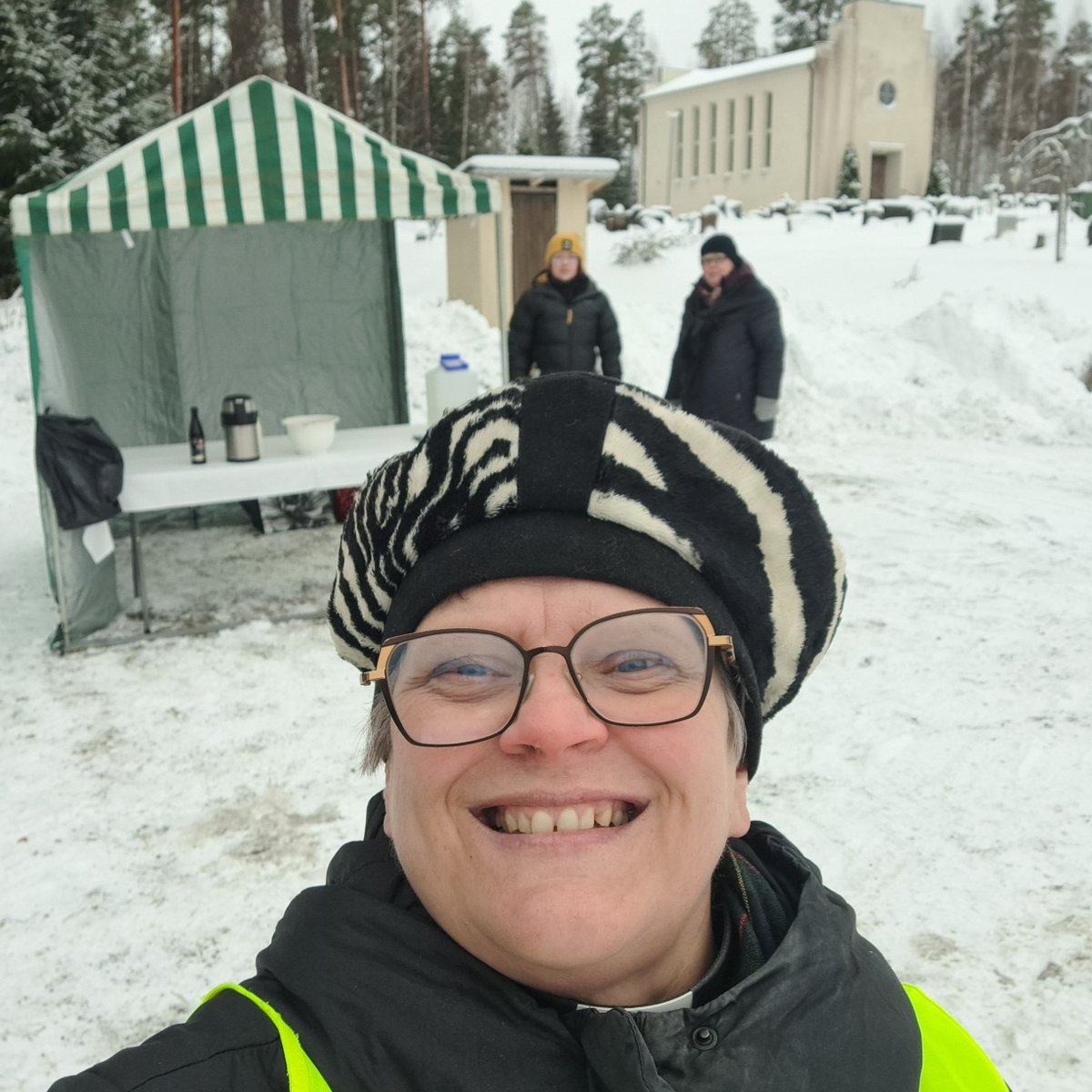 Tervetuloa #pyhäinpäivä aattona lämpimälle glögille Lavian siunauskappelille💒🙏 Siunattua pyhäinpäivää!

#sytytänkynttilän #läheinen #kuolema #noormarkunseurakunta