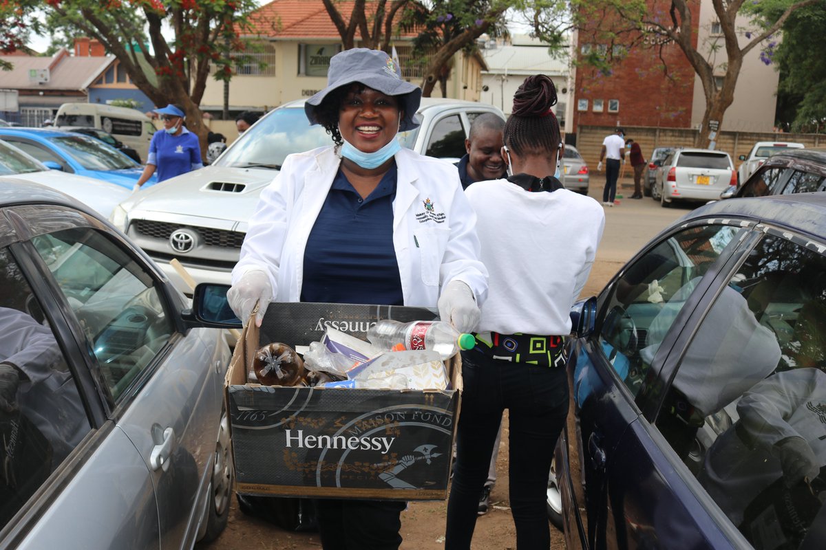 Today, our Head Office staff answered the national call of keeping our environment clean as they participated in the National #Clean-up campaign programme which is traditionally done on every first Friday of the month.
<a href="/MoHCCZim/">Ministry of HealthZW</a> <a href="/InfoMinZW/">Ministry of Information, Publicity & Broadcasting</a> <a href="/EMAeep/">E.M.A</a> <a href="/nickmangwana/">Nick Mangwana</a>
