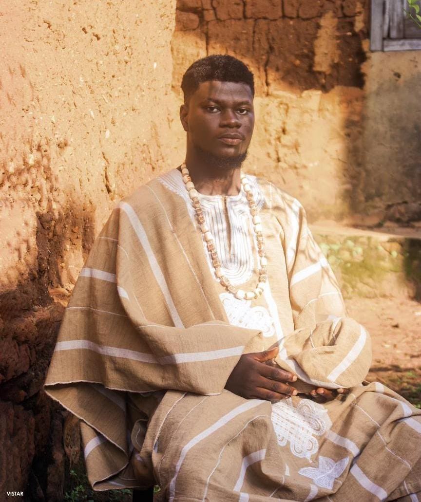 tomisin0fficial's tweet photo. Happy Birthday to me 🎈 Cheers to a New Year 🥳 https://t.co/452Bp8p4zf