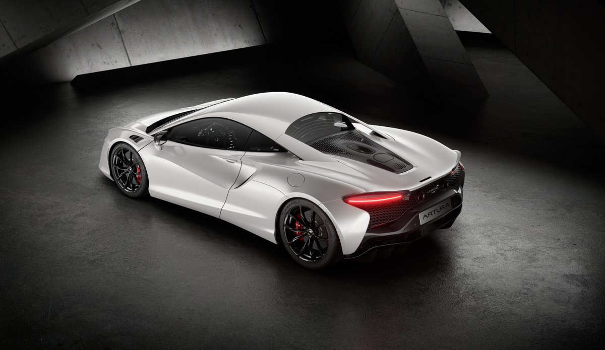 McLarenAuto's tweet photo. The McLaren Artura in an exclusive new Monaco White spec, taking inspiration from the 1984 Monaco Grand Prix winning MP4/2.

More: https://t.co/aQMX1arPjo

#McLaren #McLarenAuto #McLarenArtura #McLaren60 https://t.co/Mw2yczYl4R