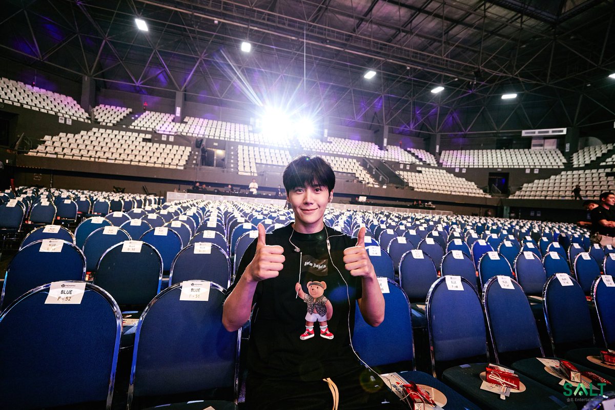 seonhocorndog's tweet photo. NAURRR HIS SHIRT IS TOO CUTEEEE!!!😭😭😭😭😭😭😭🧸 https://t.co/V7rLaNqwuS