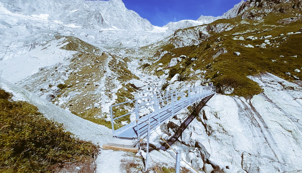 runtirol's tweet photo. New bridge on this route was fun! #AlpineRunning Valais #Switzerland ๐จ๐ญ https://t.co/q0ssfbu1id
