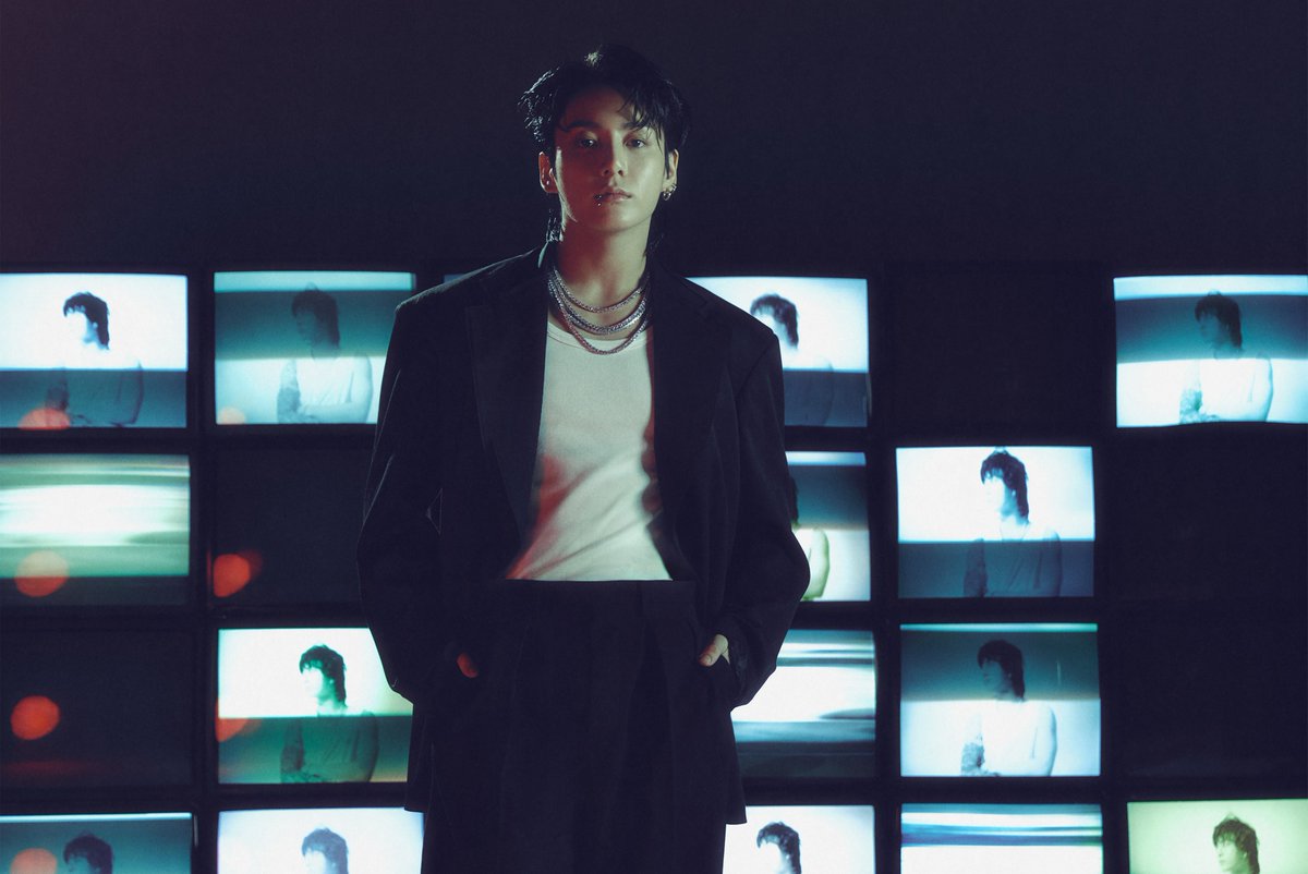 koreansales_twt's tweet photo. #JungKook becomes the first solo artist to surpass 2 million copies sold with an album in Hanteo history on his 1st day of release. https://t.co/j1NZwPTzLx