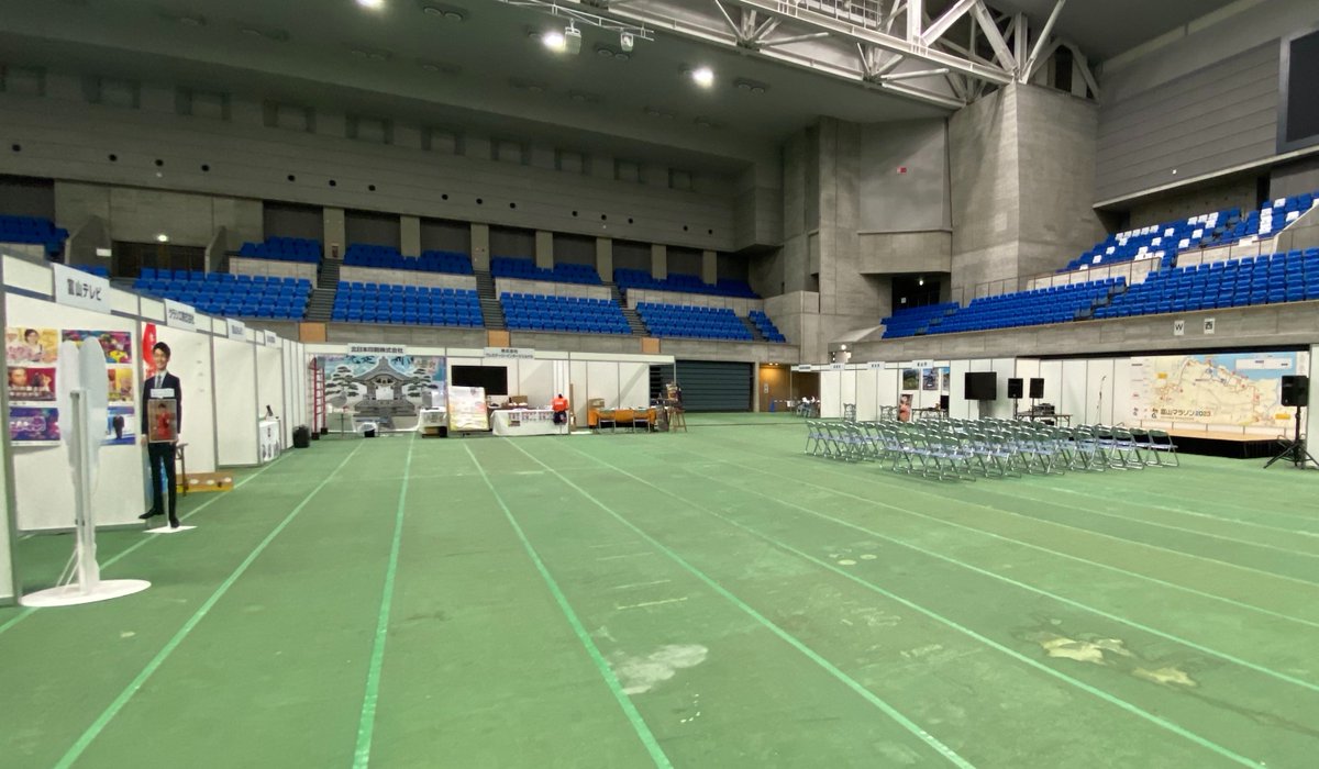 toyamamarathon's tweet photo. 【ランナー受付＆EXPO会場準備完了！ 】

ランナー受付＆EXPOの会場準備が整いました。
明日はお気をつけてお越しくださいm(__)m https://t.co/MRg5ZC9xcY