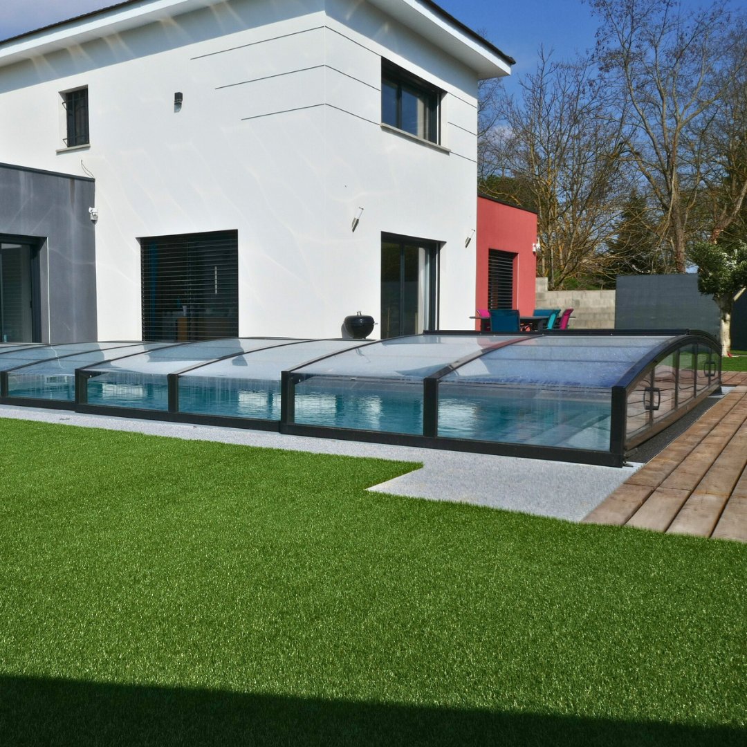 GazonsN's tweet photo. Aménagement d'un contour de piscine avec le fabuleux #gazonartificiel ECO 40mm 🌱

Choisir ÉCO c'est opter pour une pelouse haut de gamme au meilleur prix du web qui convient à tous les espaces sans avoir à se soucier des contraintes quotidiennes de l'arrosage ou de la tonte !🥰 https://t.co/Is2IdOCSQC