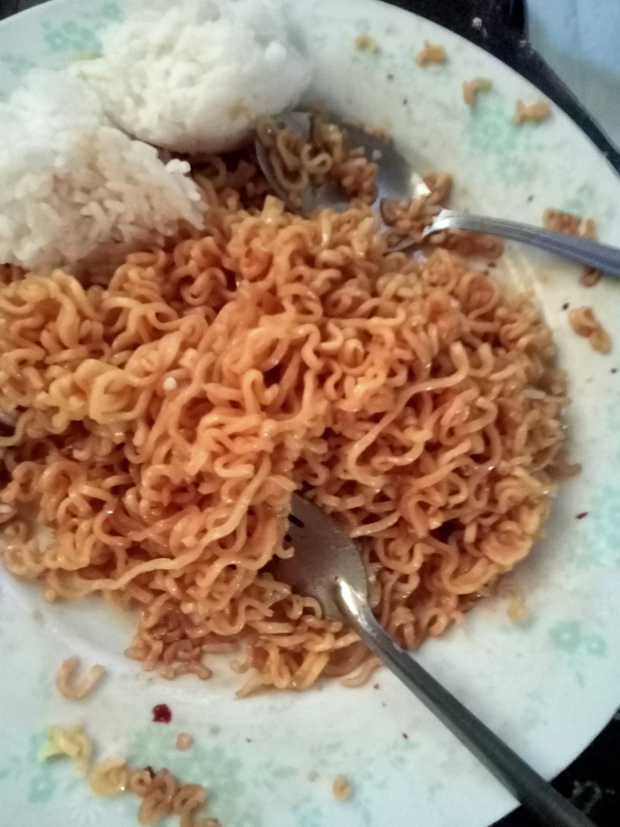 liet060815's tweet photo. Watch n ng vlog hbng nagmemerienda https://t.co/Hof6rbsWJG